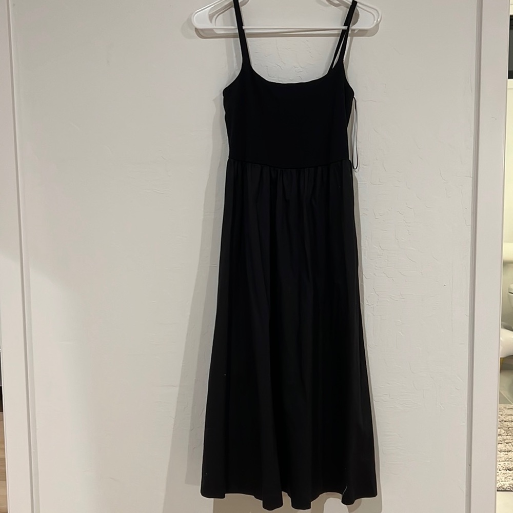 Old navy midi dress in black in S.